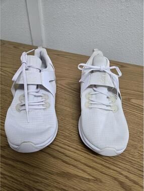 Nike Air Max Bella TR 5 Wms Sz 10 Gym Weightlifting White